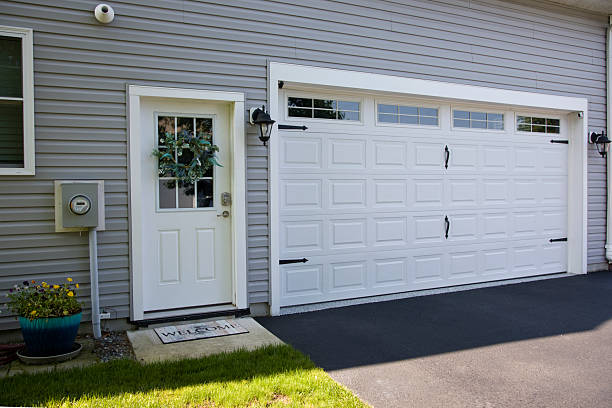 24/7 Emergency Garage Door Panel Replacement experts in Sharp County County, AR